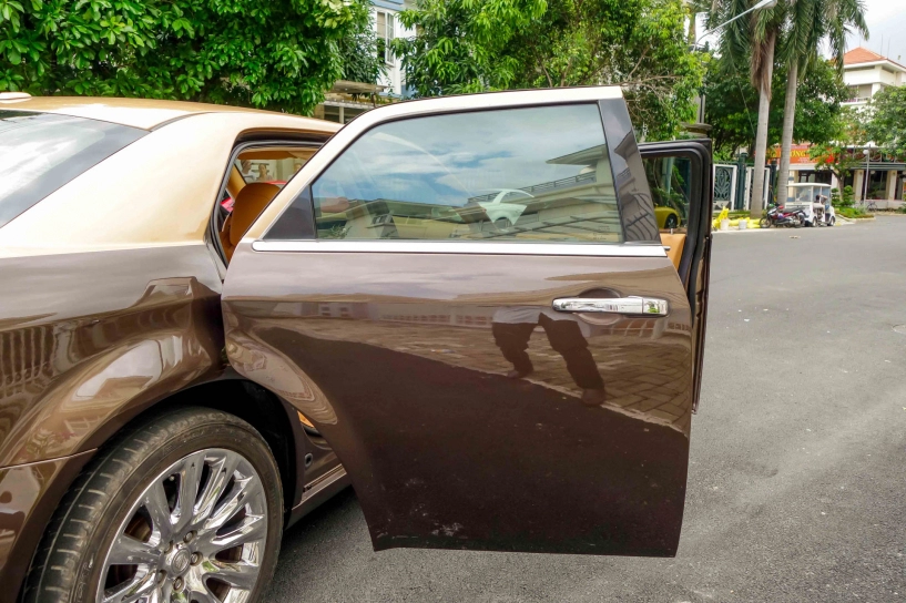 chrysler 300c thành rolls-royce hết 200 triệu của thợ việt