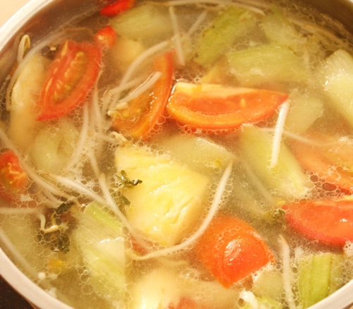 Nấu canh chua cá lóc làm dịu nắng đầu mùa