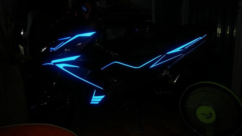 Winner 150 độ pô akrapovic tỏa sáng trong đêm