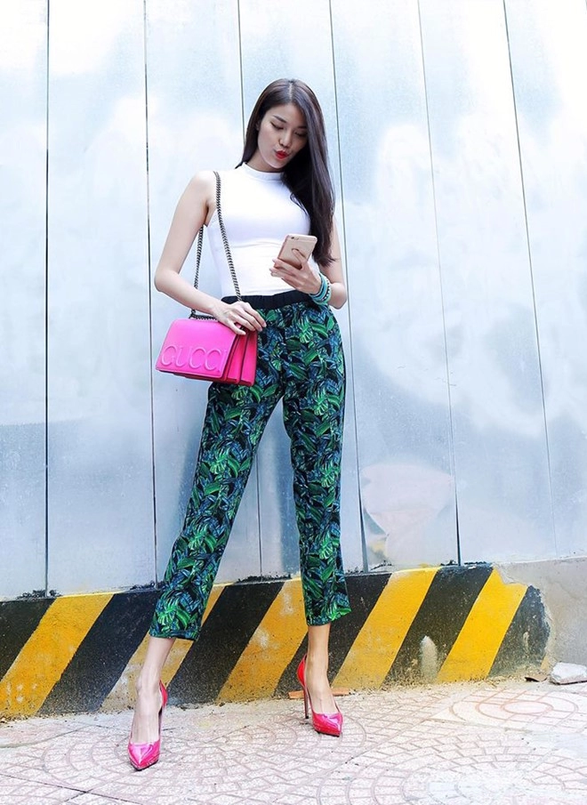 Ngắm lan khuê sang chảnh dạo phố