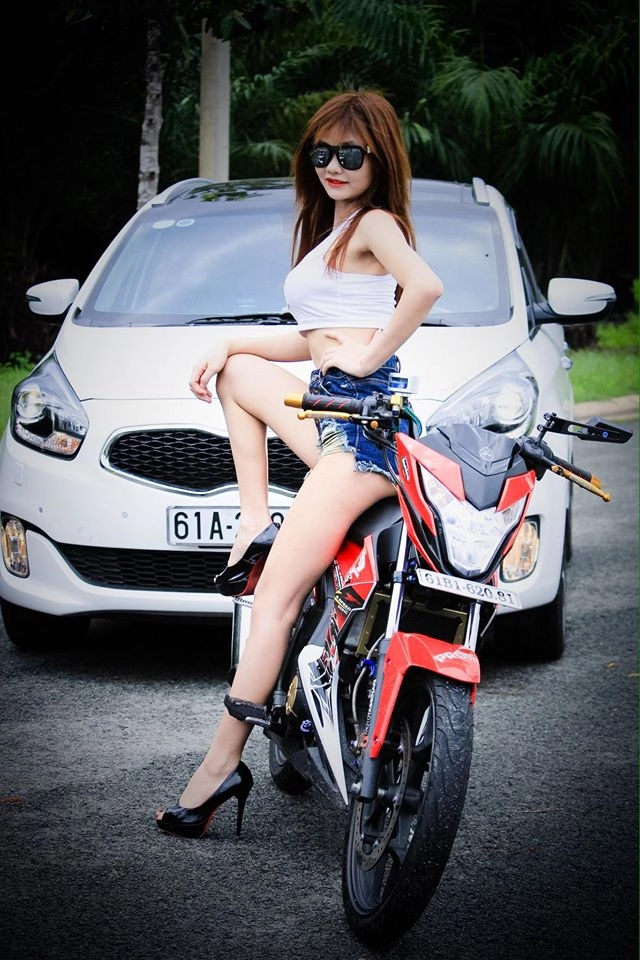 Kiều nữ việt đọ dáng bên cặp đôi honda winner và sonic 150