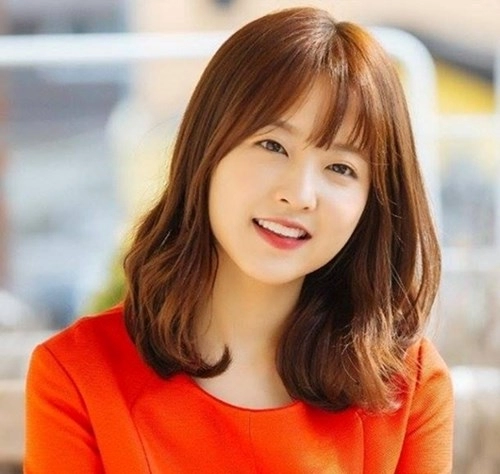 Các cô nàng mắt một mí hãy cười lên đi vì thời của chúng ta đã tới