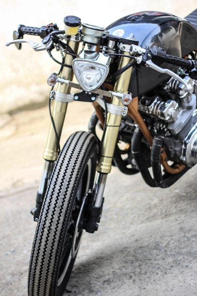 Hình anh honda cb750 phong cách cafe racer