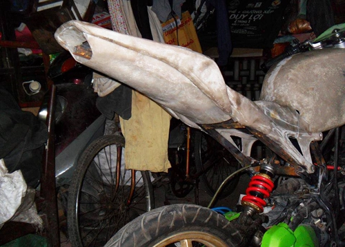 Yamaha nouvo độ áo cbr1000rr của sinh viên nha trang