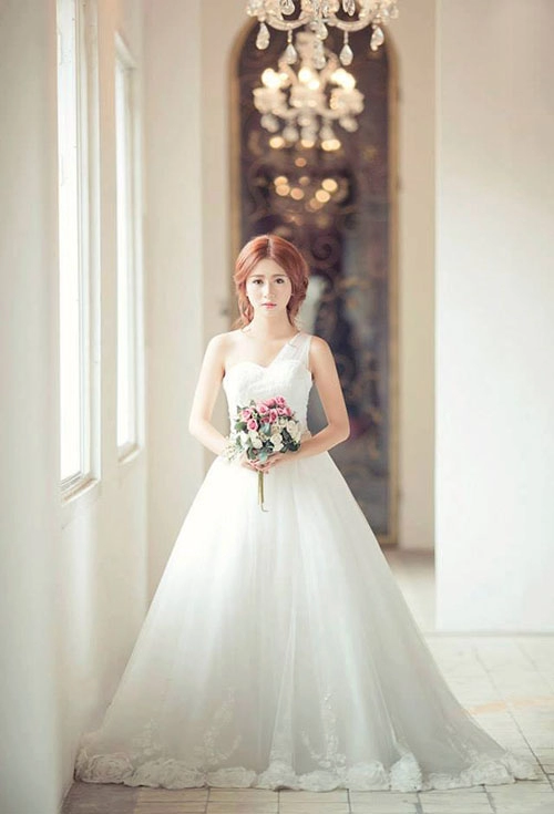 bí kíp tạo dáng với váy cưới của sao việt