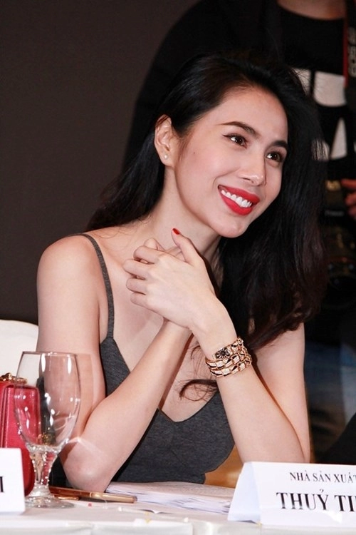 Bộ cánh tiền tỉ sao việt diện chỉ một lần