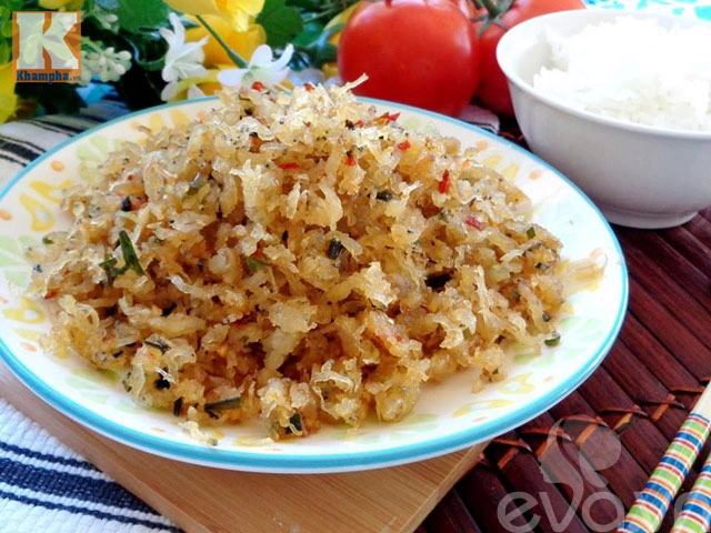 Cách làm cá ngần rim chua ngọt ngon cơm