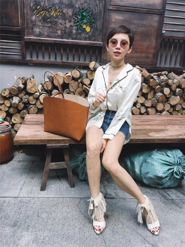 phạm hương hồ ngọc hà đọ eo thắt chân dài gợi cảm