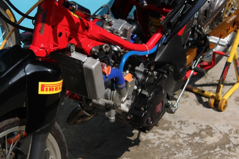 Cặp đôi exciter độ drag chạy sân của tuấn q2