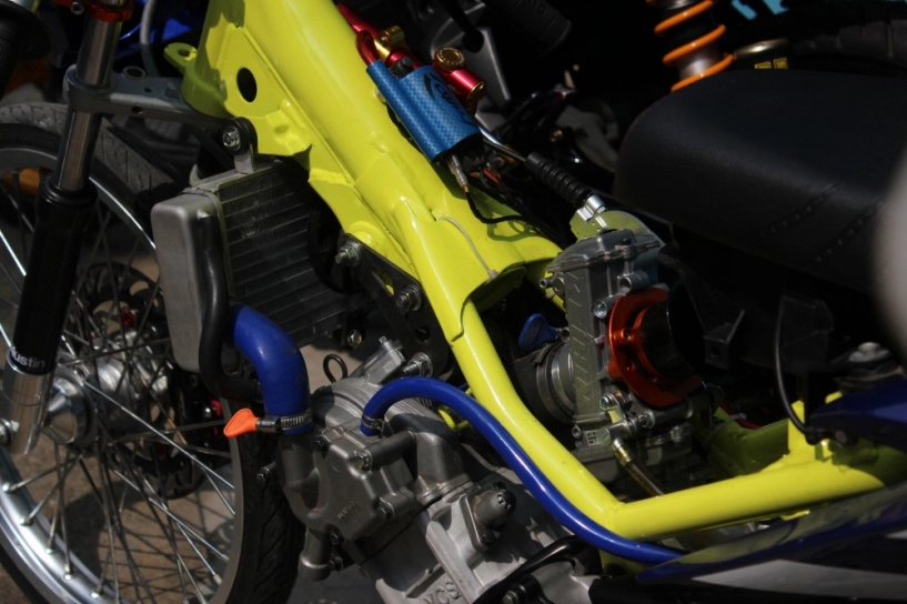 Cặp đôi exciter độ drag chạy sân của tuấn q2