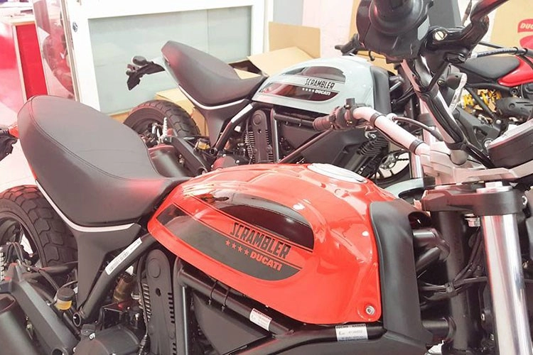 Chi tiết ducati scrambler sixty2 tại việt nam