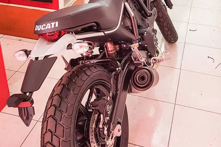 Chi tiết ducati scrambler sixty2 tại việt nam