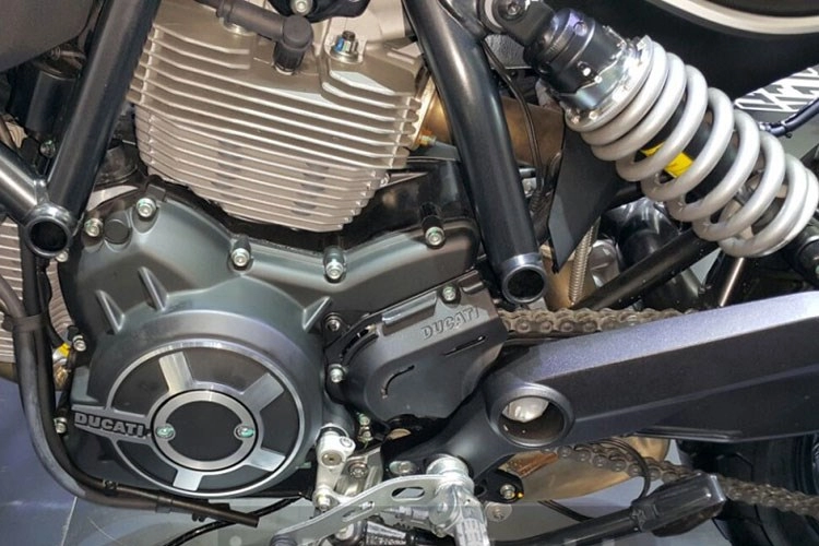 Chi tiết ducati scrambler sixty2 tại việt nam