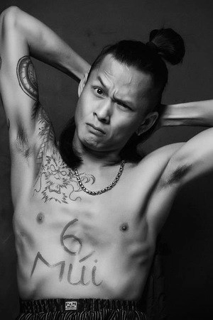 ngả mũ trước thí sinh thi người mẫu 37 tuổi mù màu và liệt 2 chân