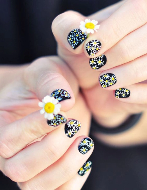 Những mẫu nail mát lạnh giúp bạn giải nhiệt những ngày nóng