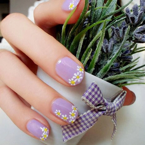 Những mẫu nail mát lạnh giúp bạn giải nhiệt những ngày nóng