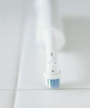 6 bước làm sạch sâu nhà vệ sinh hôi hám trong nhà