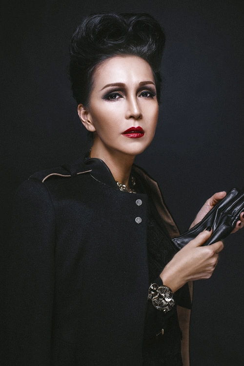 Diễm my 6x nổi loạn với hàng hiệu