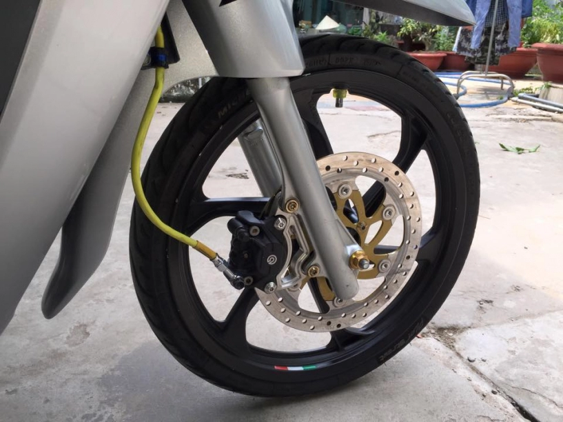 Hình ảnh honda wave độ kiểng nhẹ nhàng phong cách