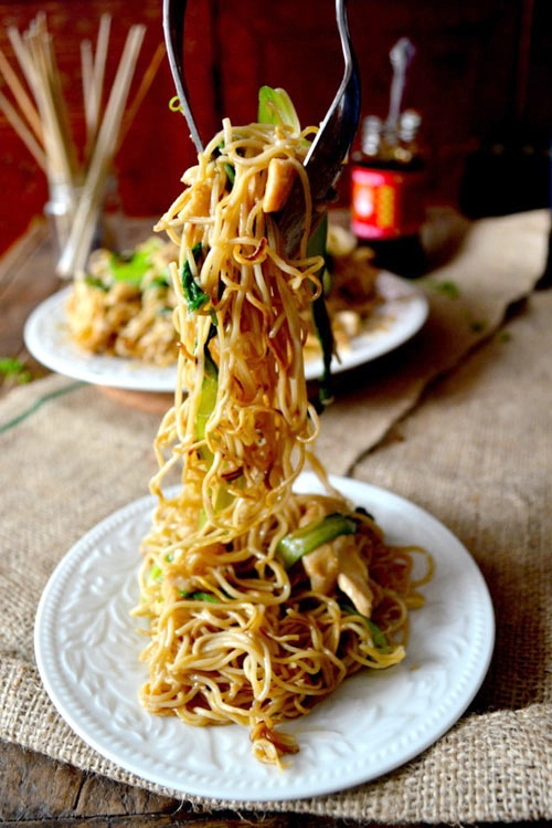 Mì trứng xào gà rau cải đơn giản mà ngon