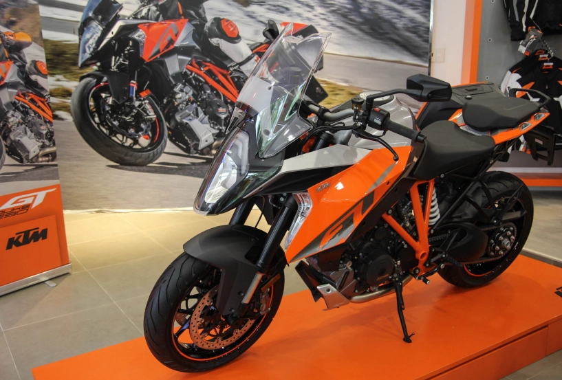 Siêu xế phượt ktm 1290 super duke gt