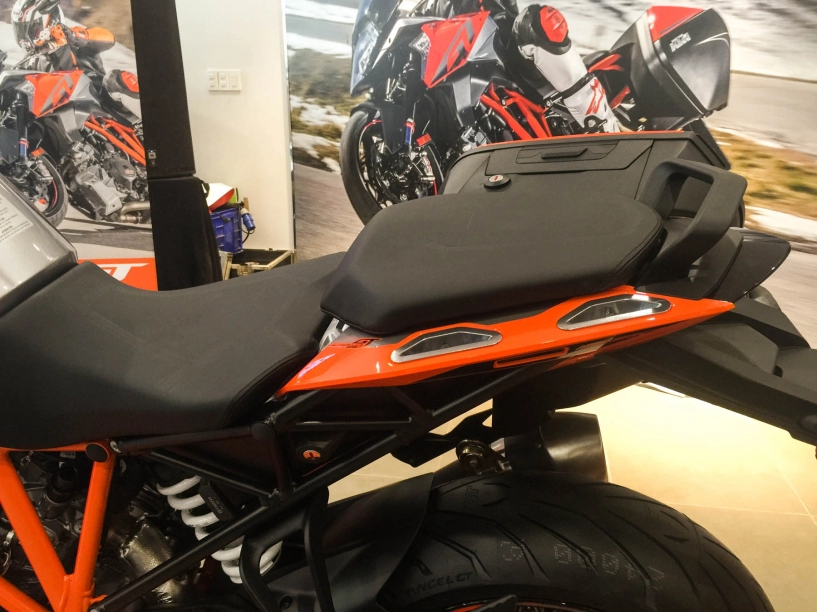 Siêu xế phượt ktm 1290 super duke gt