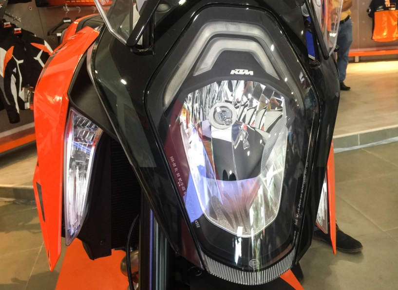 Siêu xế phượt ktm 1290 super duke gt