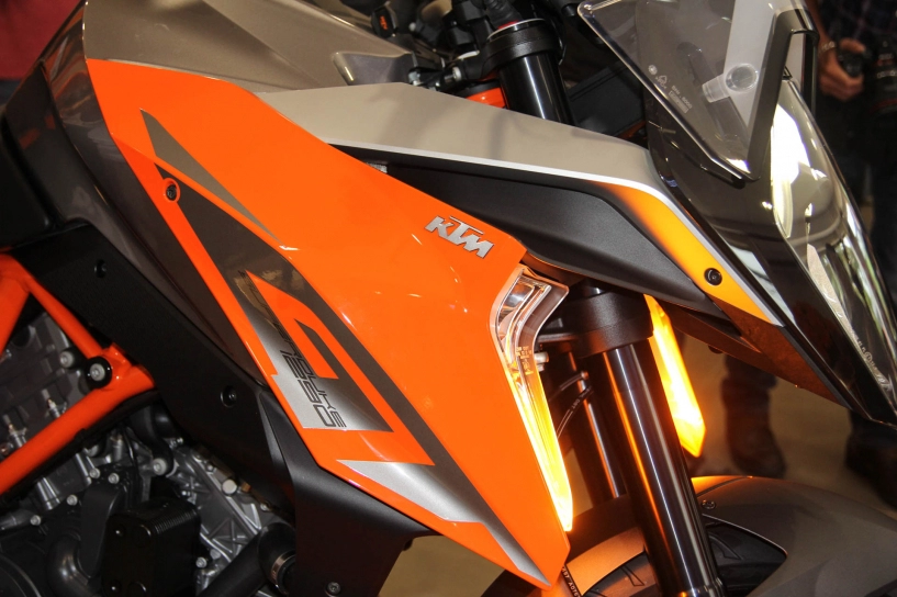 Siêu xế phượt ktm 1290 super duke gt