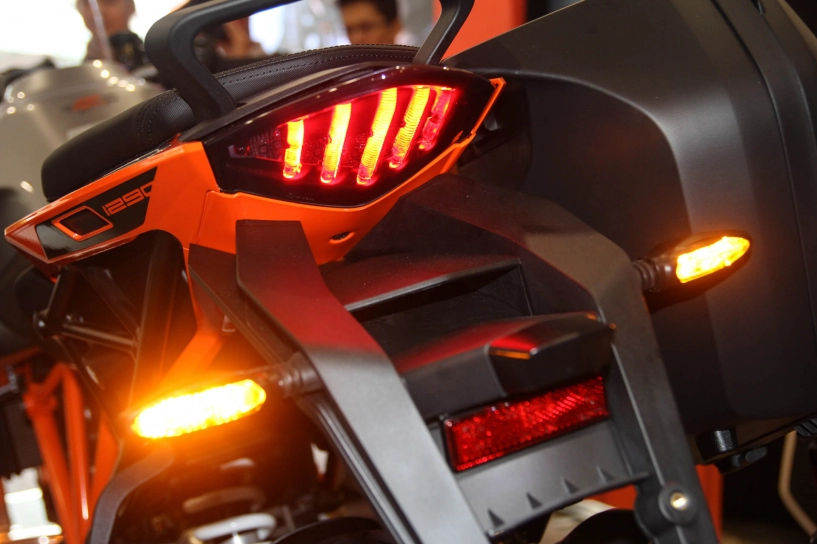 Siêu xế phượt ktm 1290 super duke gt