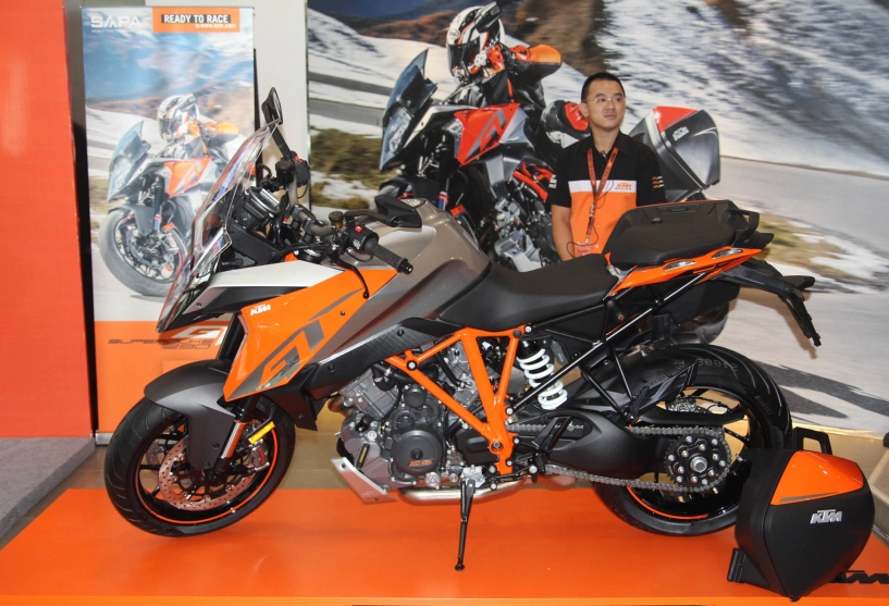 Siêu xế phượt ktm 1290 super duke gt