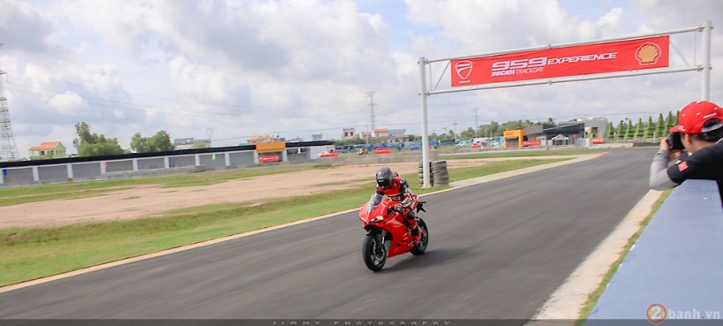 Ducati 959 panigale sau 400km trải nghiệm