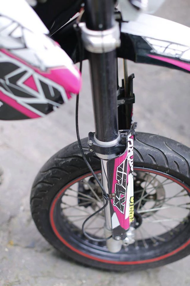 Kawasaki klx 250 độ pô akrapovic
