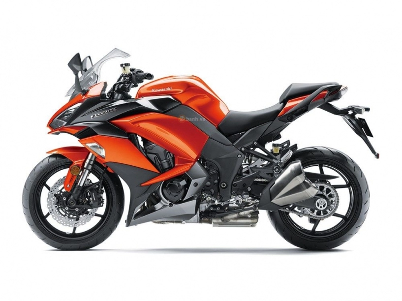 Kawasaki z1000sx 2017 với nhiều tính năng mới