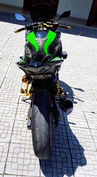 Ninja 300 phiên bản kỉ niệm 30 năm với vẻ đẹp ấn tượng