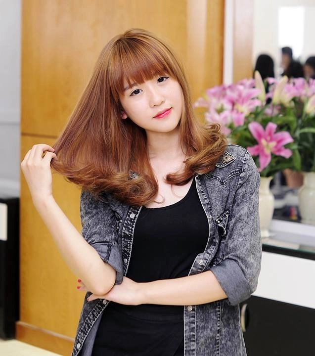Tóc ngắn ngang vai mái thưa xu hướng tóc 2017
