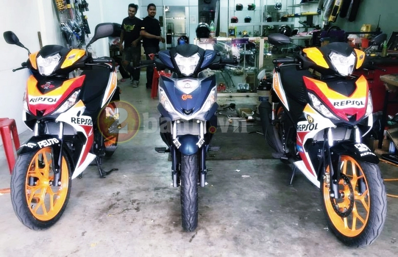 Winner 150 gắp n lạnh lùng trong khi chụp cùng đồng bọn