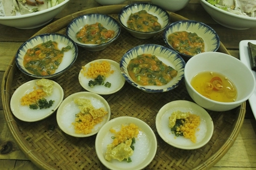 Ghé quán bán hai loại bánh bèo đông khách ở sài gòn