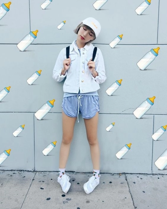 Mix đồ bánh bèo với sneaker cá tính mà con gái nên biết