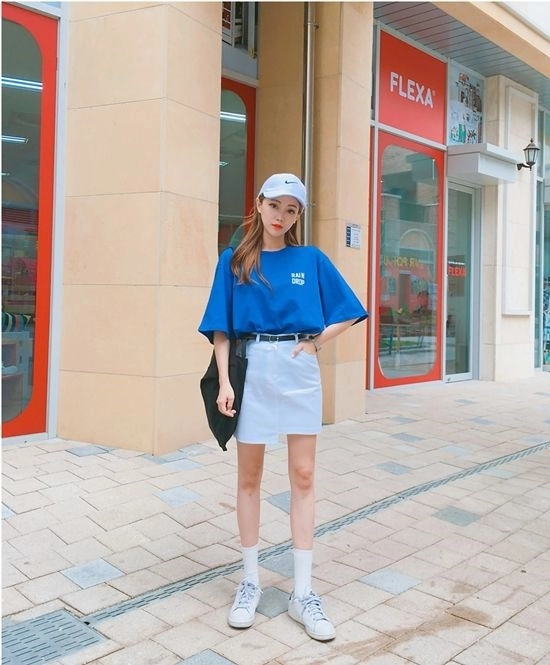 Mix đồ bánh bèo với sneaker cá tính mà con gái nên biết