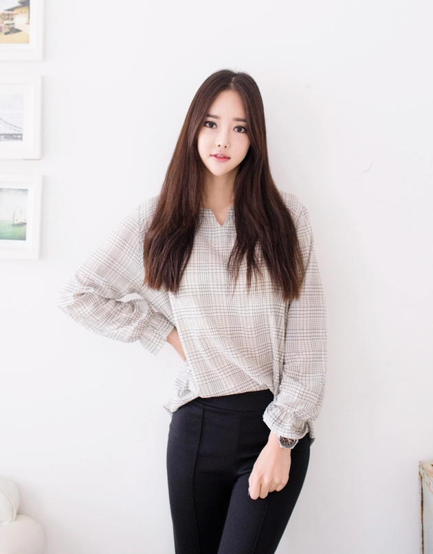 Áo sơ mi nữ tay dài phồng duyên dáng là tâm điểm