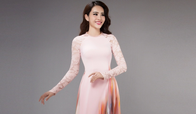 Hai bộ áo dài phong cách đối lập của hoa khôi nam em