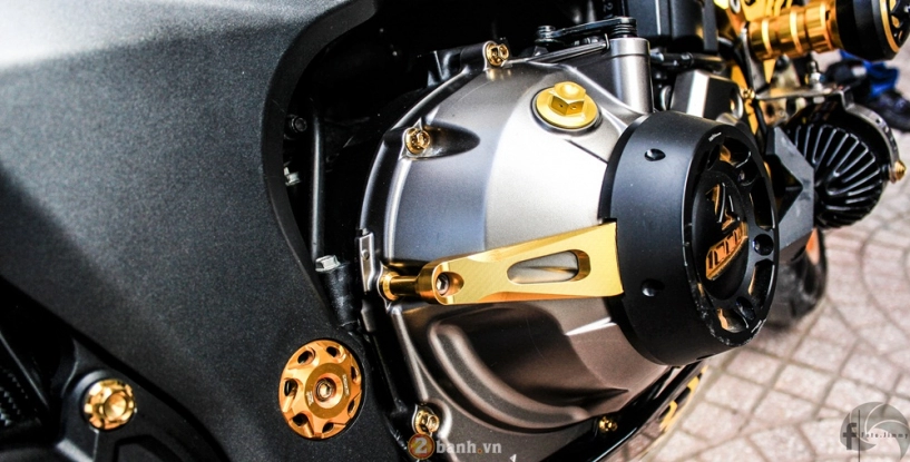 Kawasaki z1000 độ ấn tượng trong bộ cánh mới cùng đồ chơi hàng khủng