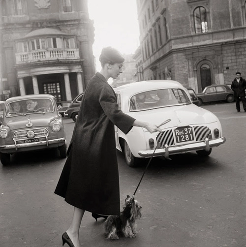 Loạt ảnh street style quý giá của audrey hepburn