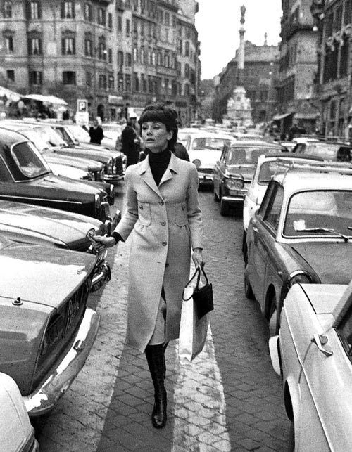 Loạt ảnh street style quý giá của audrey hepburn