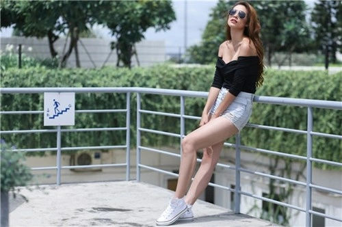 Mặc đẹp với 7 gợi ý phối đồ đơn sắc của lilly nguyễn