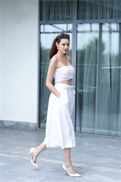 Mặc đẹp với 7 gợi ý phối đồ đơn sắc của lilly nguyễn