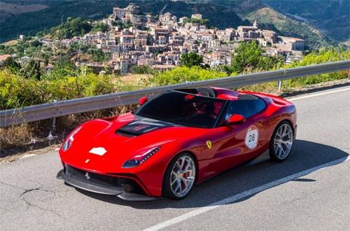 Siêu xe ferrari hàng độc