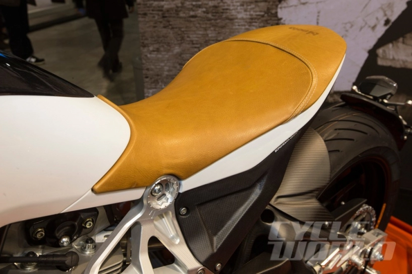 thiết kế siêu dị của bimota tesi 3d cafe racer carbon