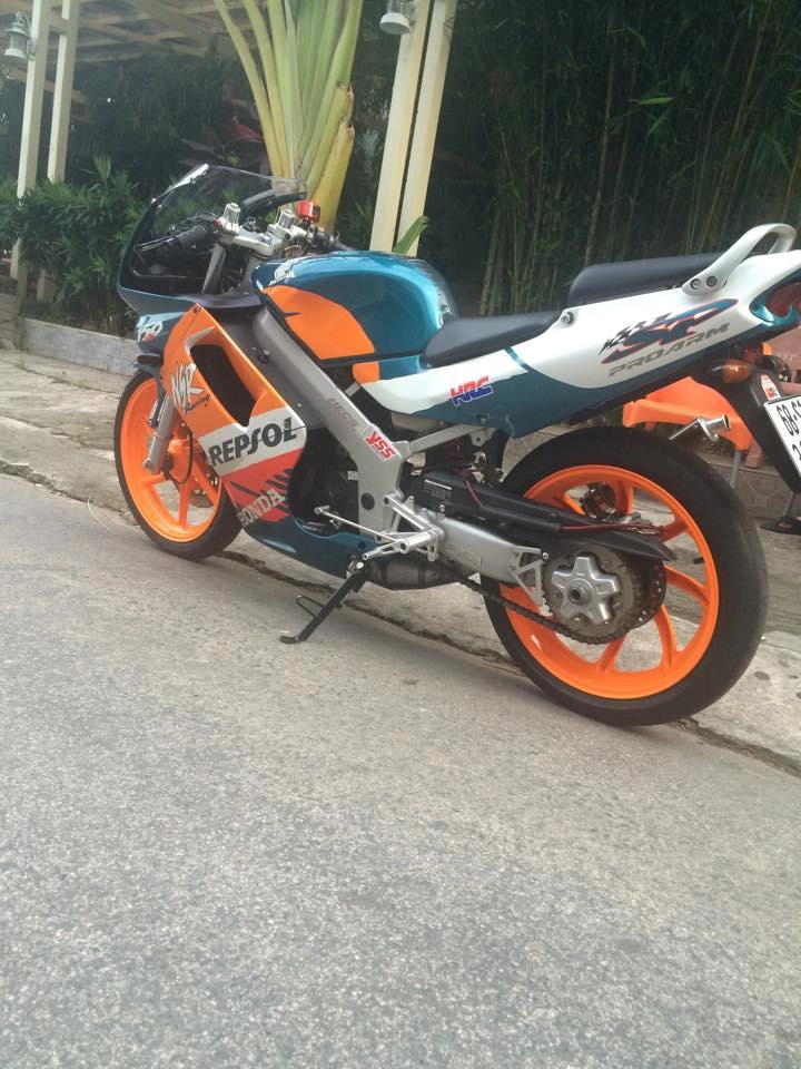 Cận cảnh honda nsr 150 2 thì trên đường phố