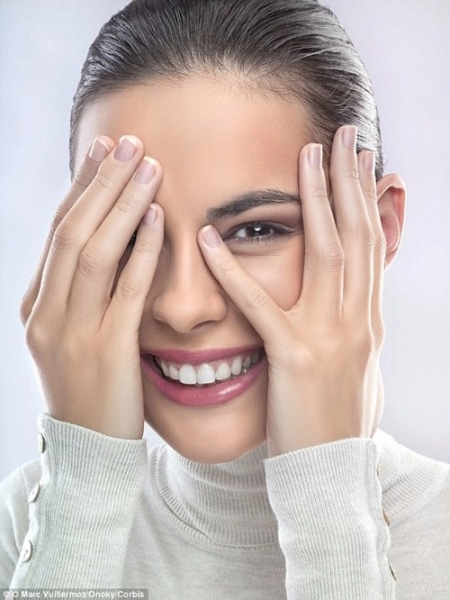 Cạo lông mặt - làm đẹp hay phá hủy nhan sắc